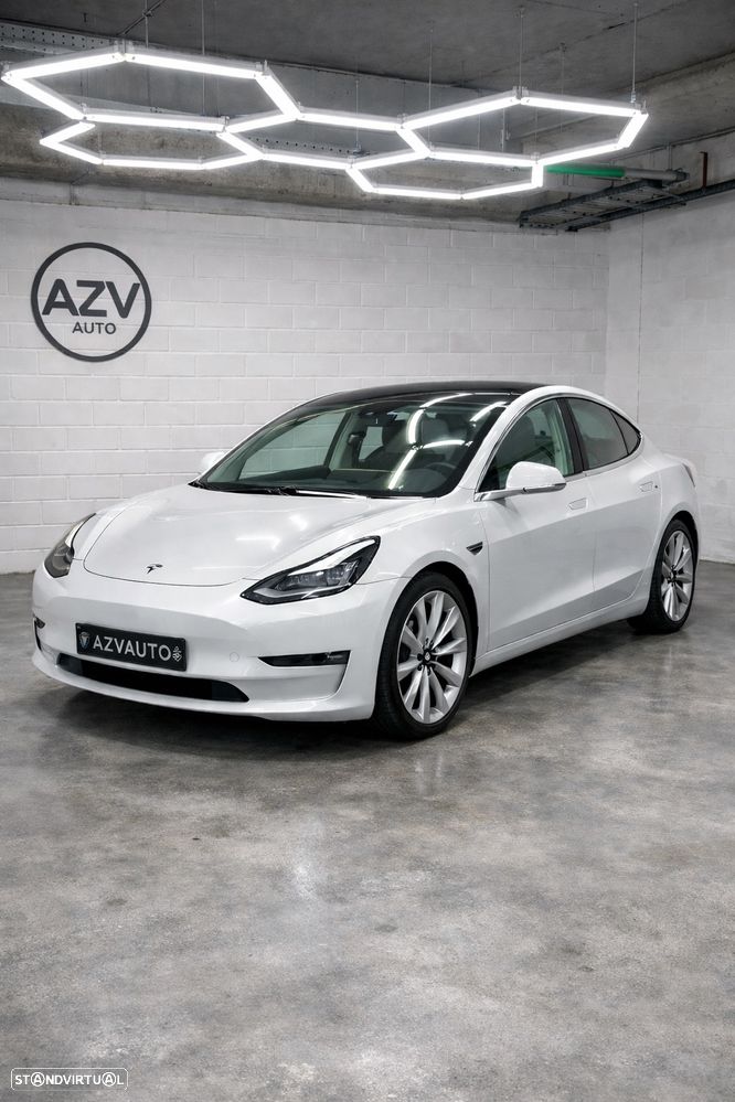 Tesla Model 3 Long-Range RWD - 3
