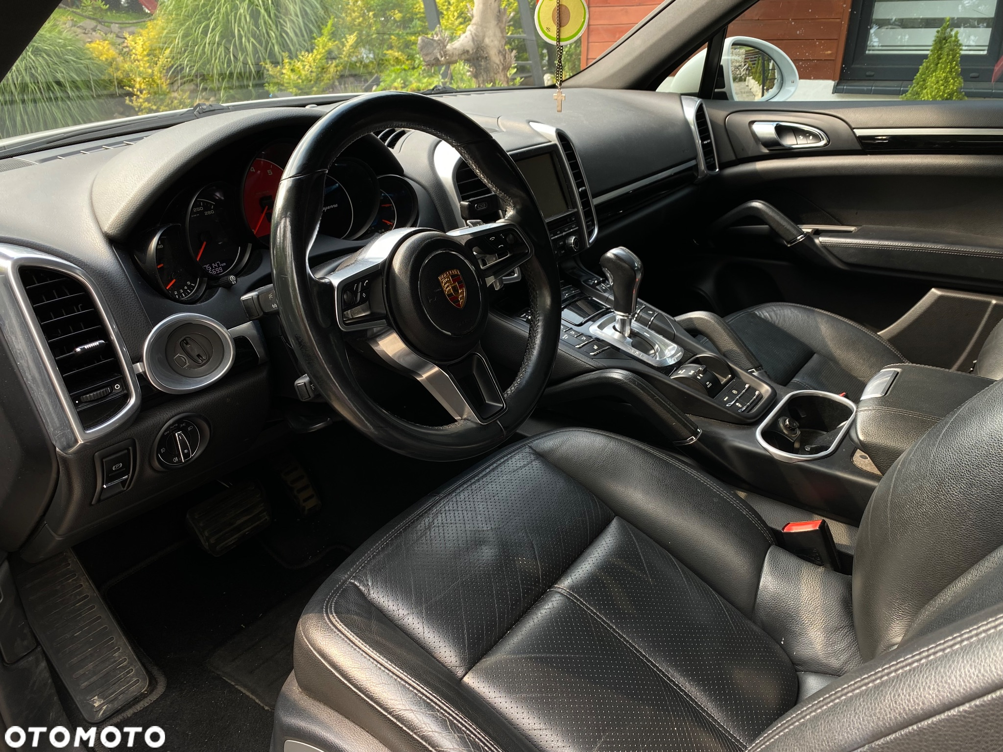 Porsche Cayenne Standard - 8