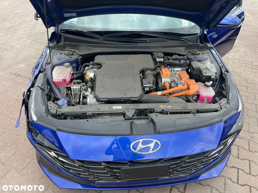 Hyundai Elantra - 17