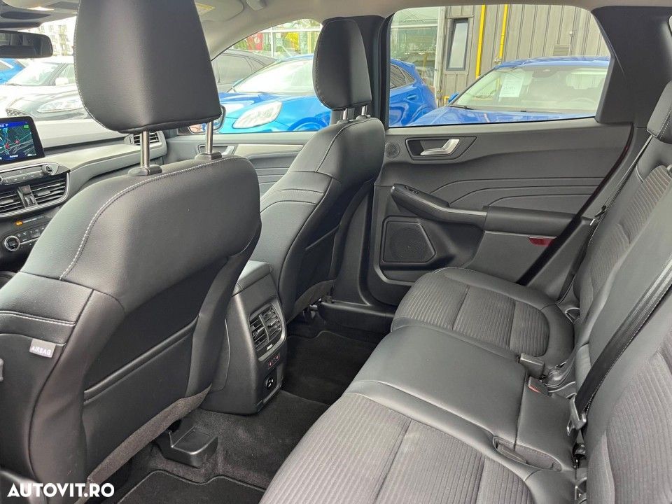 Ford Kuga - 17