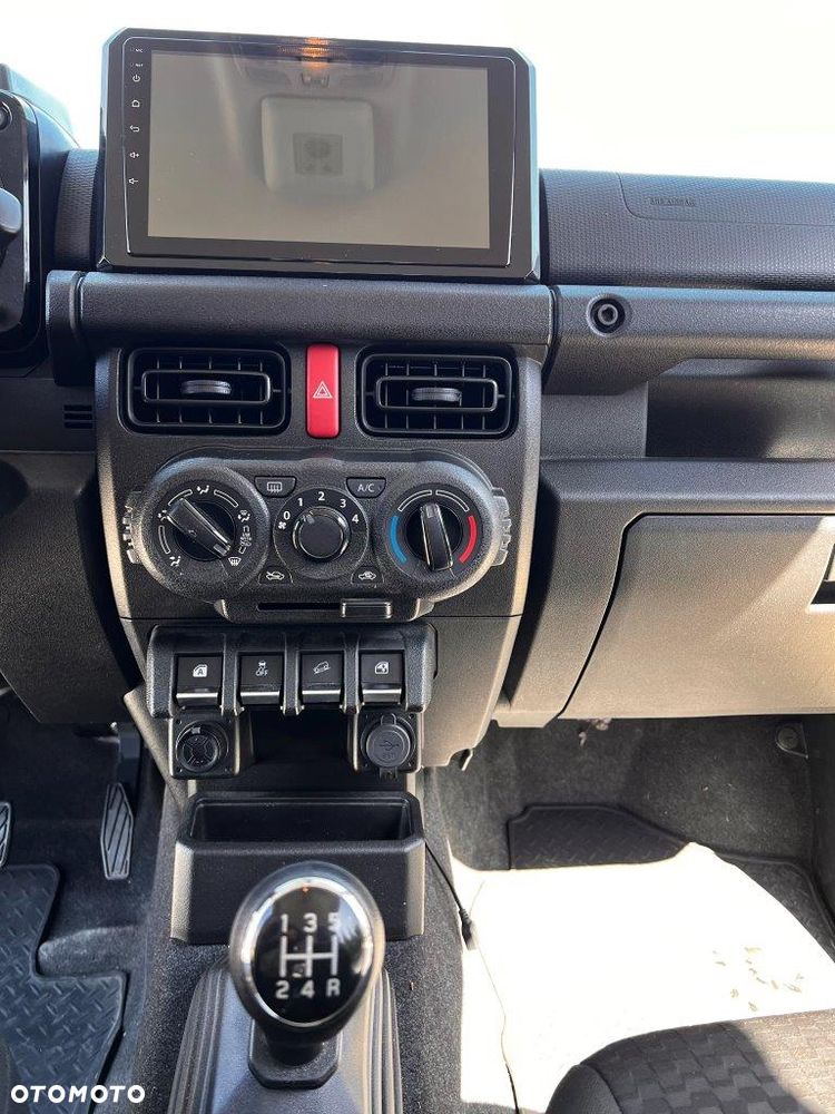 Suzuki Jimny 1.5 Pro - 18