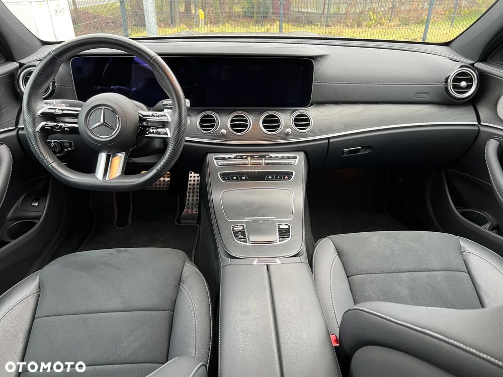 Mercedes-Benz Klasa E - 16