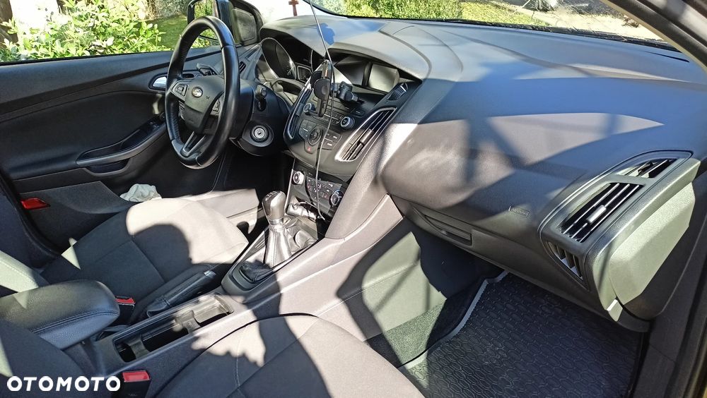Ford Focus 1.6 SYNC Edition - 8