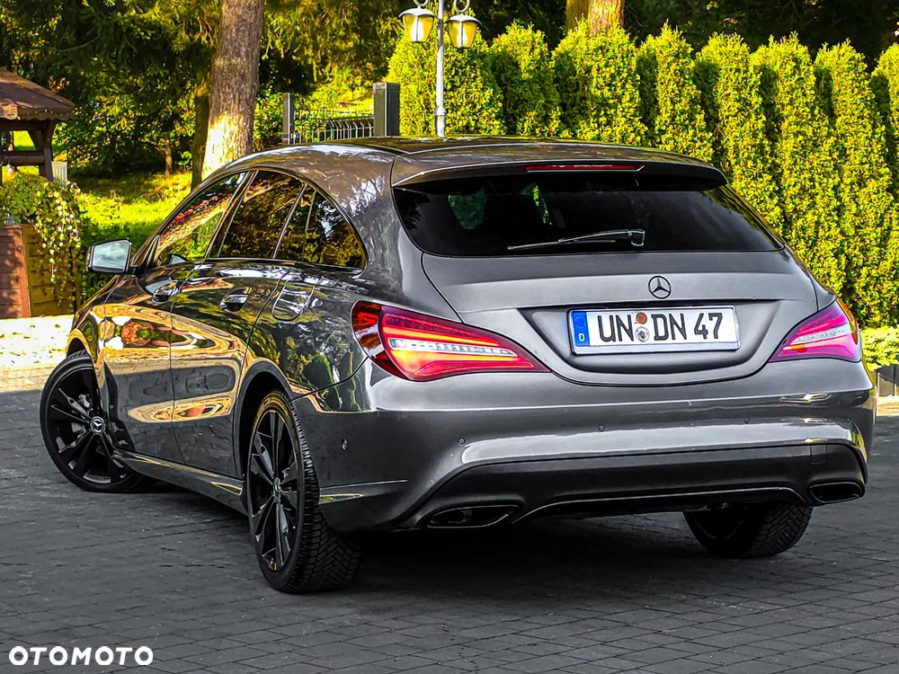 Mercedes-Benz CLA 200 7G-DCT Urban - 3