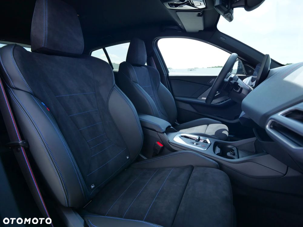 BMW Seria 1 123 mHEV xDrive - 38