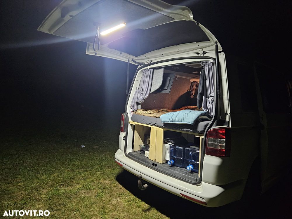 Volkswagen Caravelle - 10