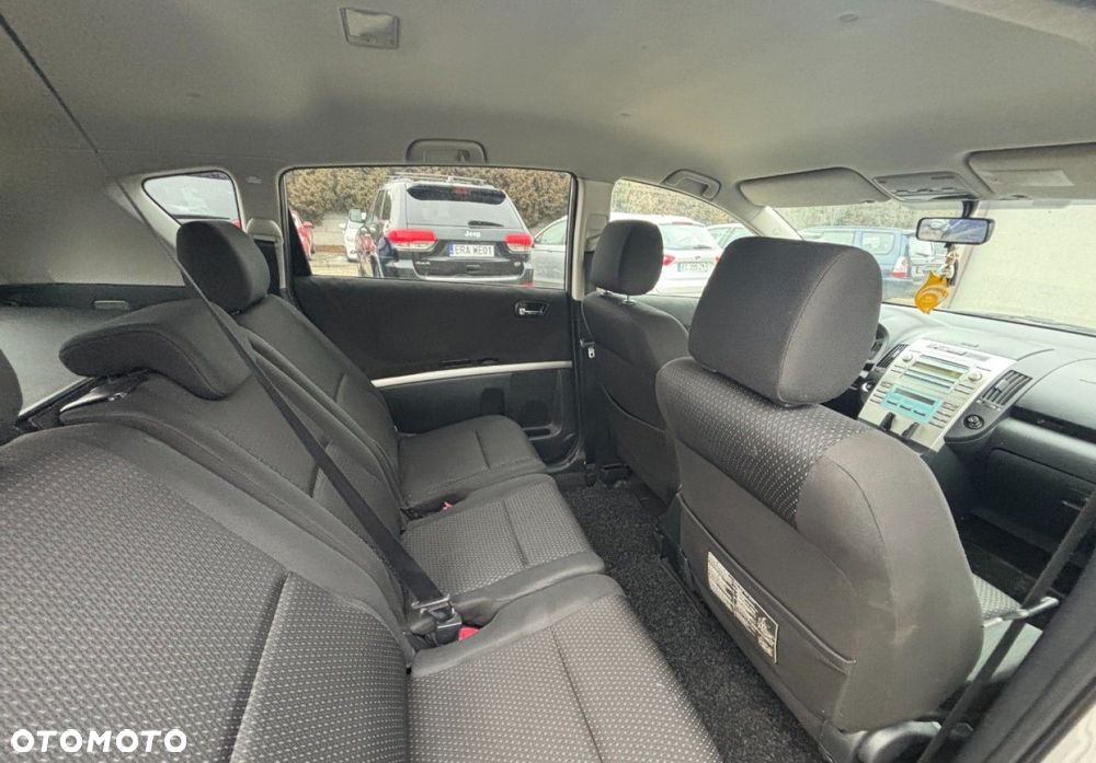 Toyota Corolla Verso - 15