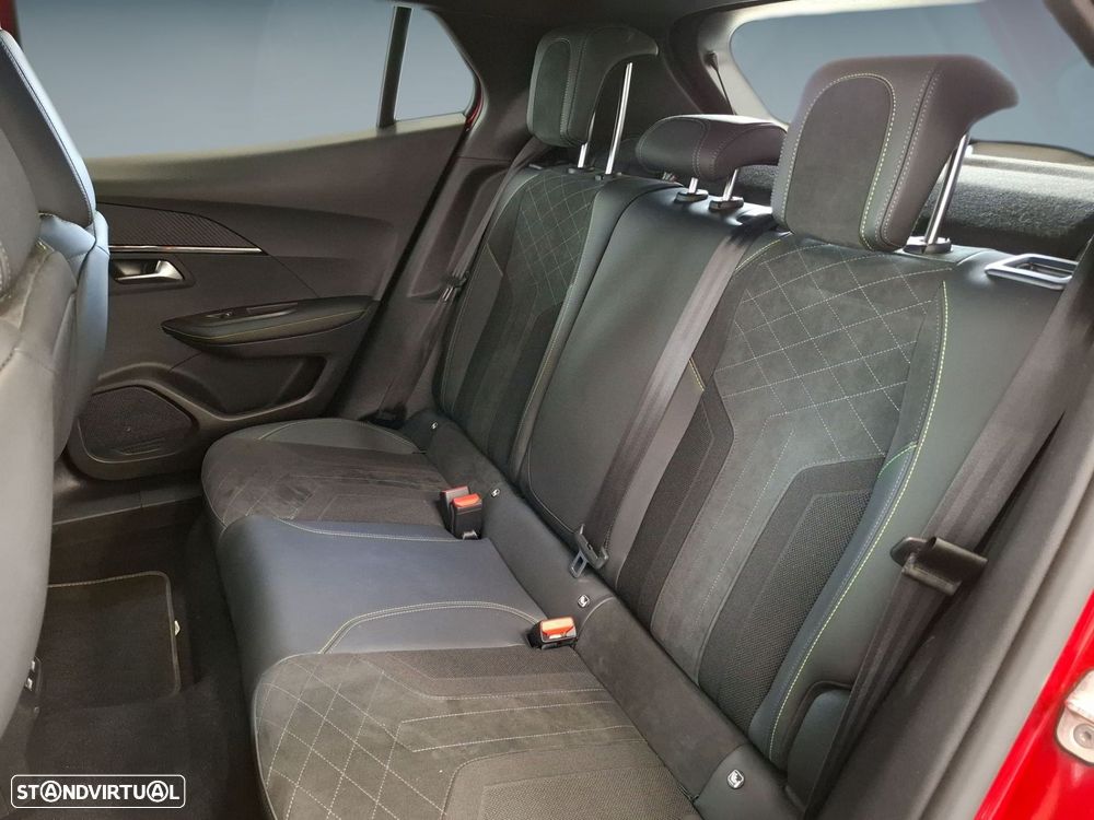 Peugeot 2008 1.2 PureTech GT EAT8 - 12