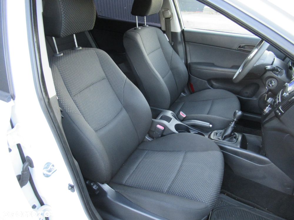 Hyundai i30 1.4 Base - 16