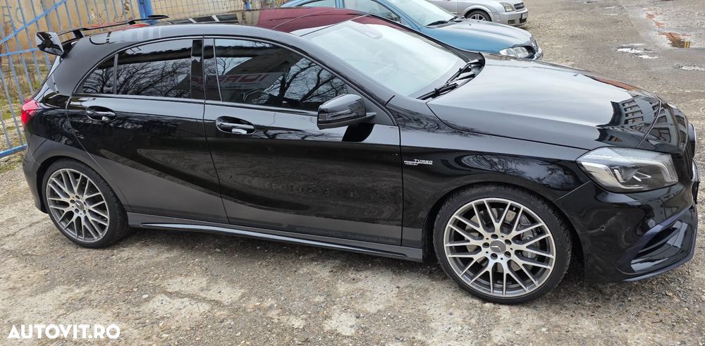 Mercedes-Benz A 45 AMG 4Matic AMG Speedshift 7G-DCT - 3