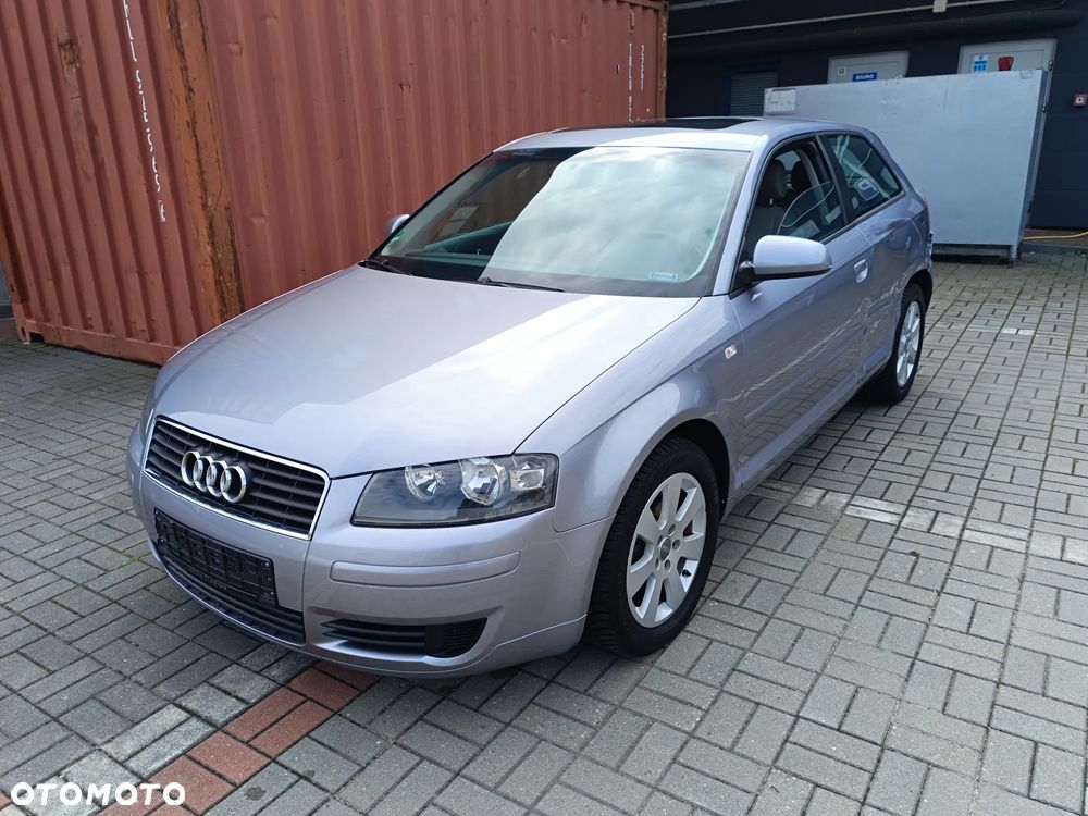 Audi A3 3-drzwiowe 1.6 Ambiente - 1