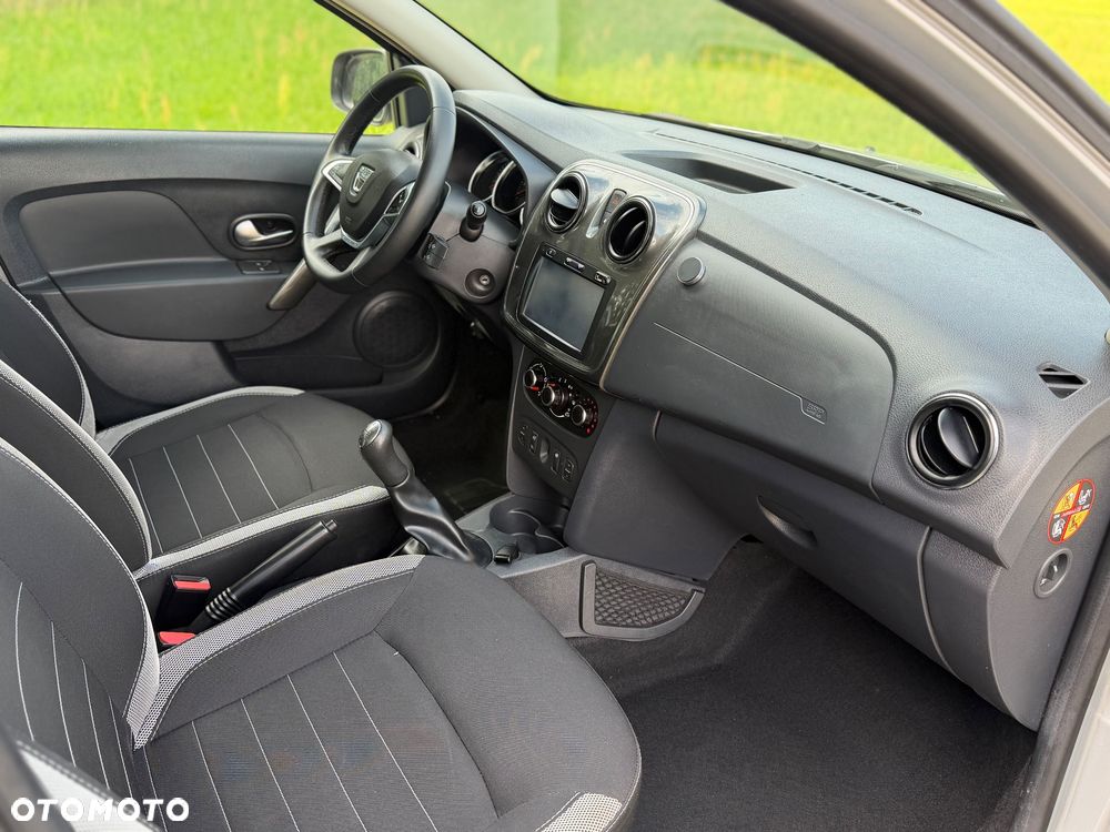 Dacia Sandero 1.5 dCi Laureate S&S - 6