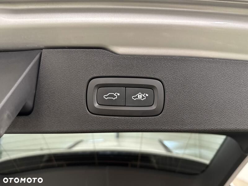 Volvo V60 B4 B Plus Bright - 22