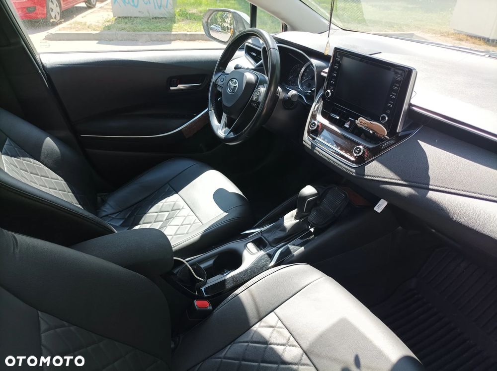 Toyota Corolla 1.8 Hybrid Comfort - 10
