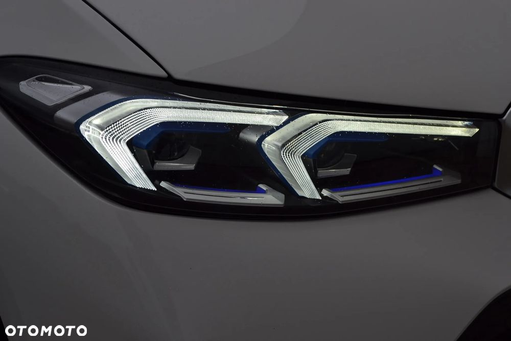 BMW Seria 3 318i M Sport - 9