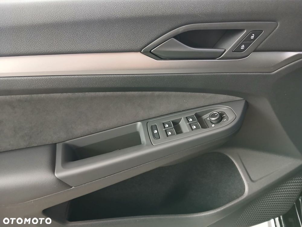 Volkswagen Golf - 20