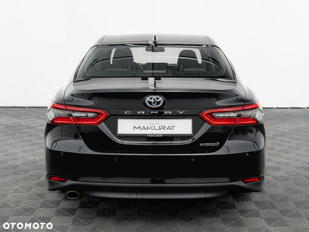 Toyota Camry - 10