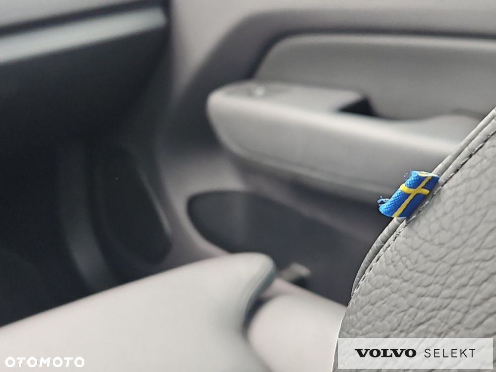 Volvo XC 60 T6 AWD Plus Dark - 26