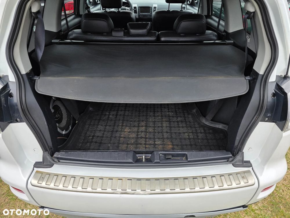 Mitsubishi Outlander 2.2 DID Instyle NAVI EU5 TC-SST - 28