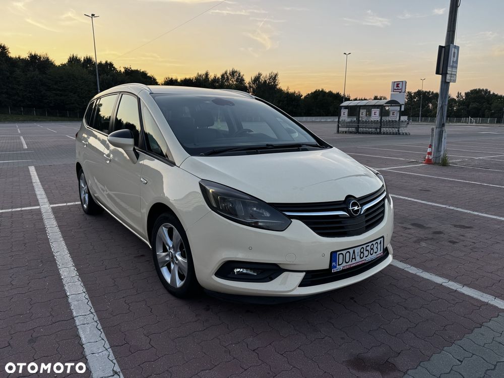 Opel Zafira - 1