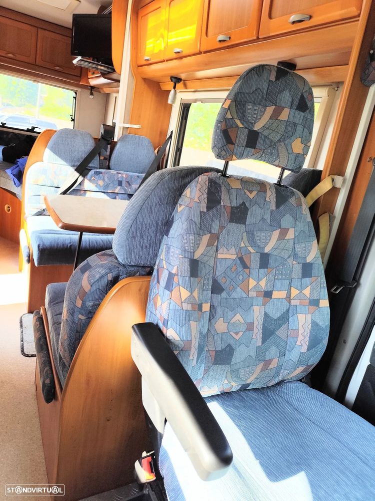 Hymer Car Eriba - 12