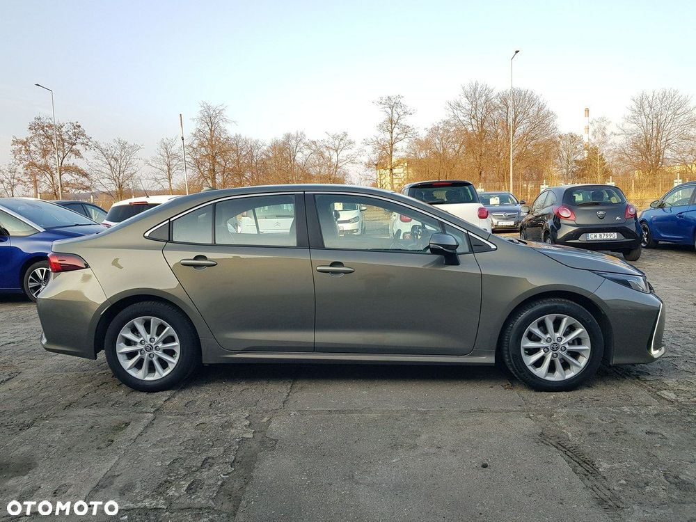 Toyota Corolla - 4