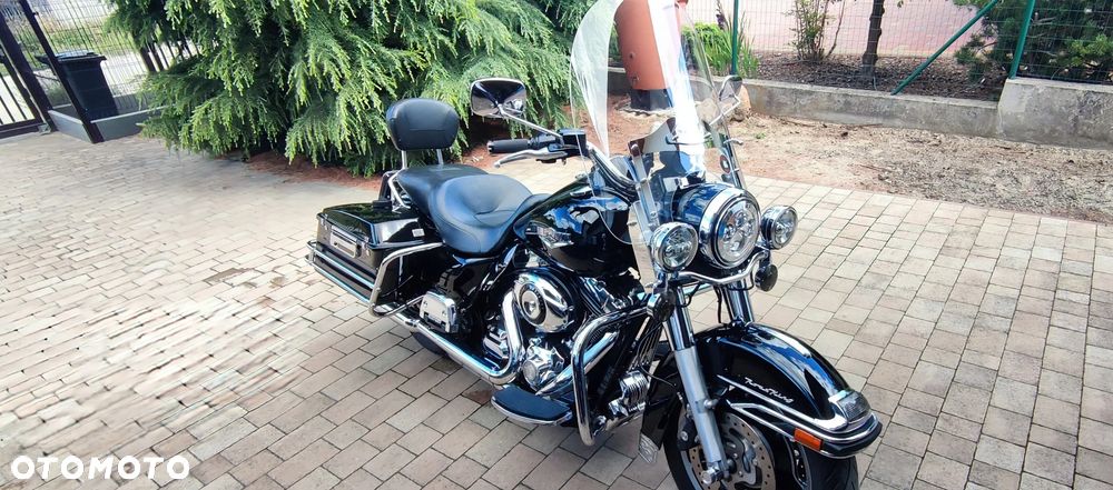Harley-Davidson Touring Road King - 2