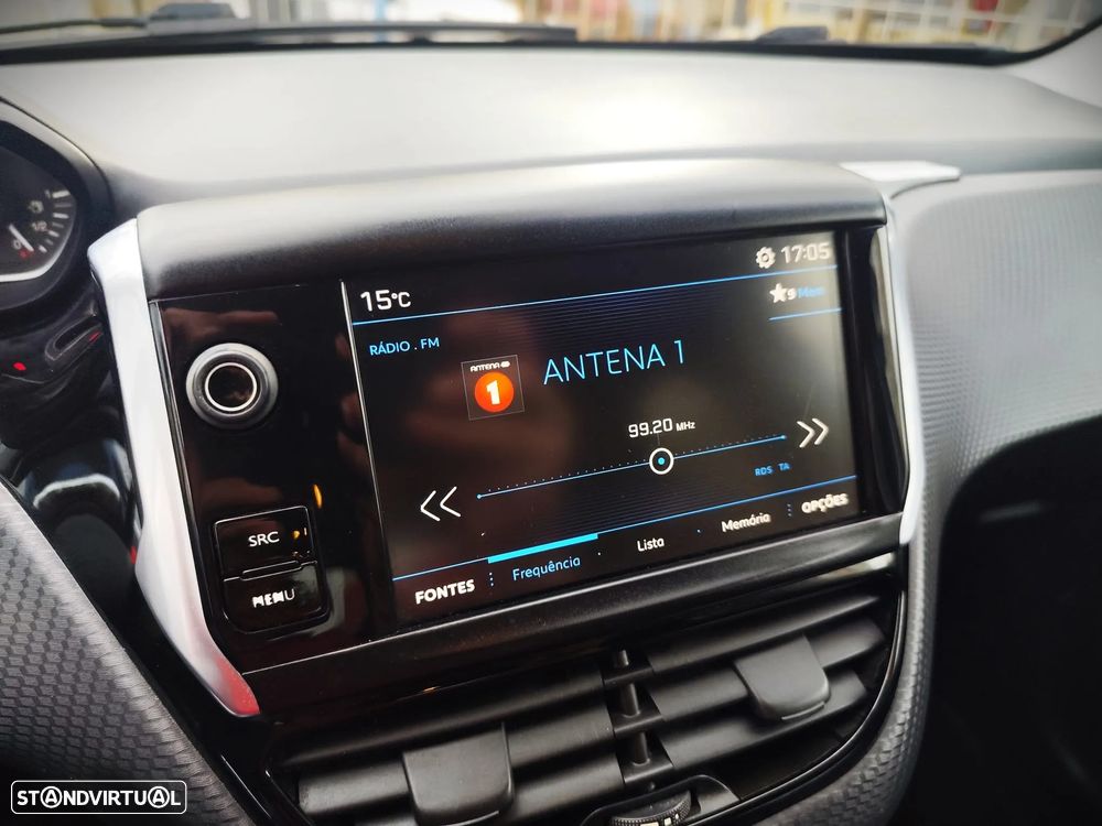 Peugeot 2008 1.2 PureTech Style - 21