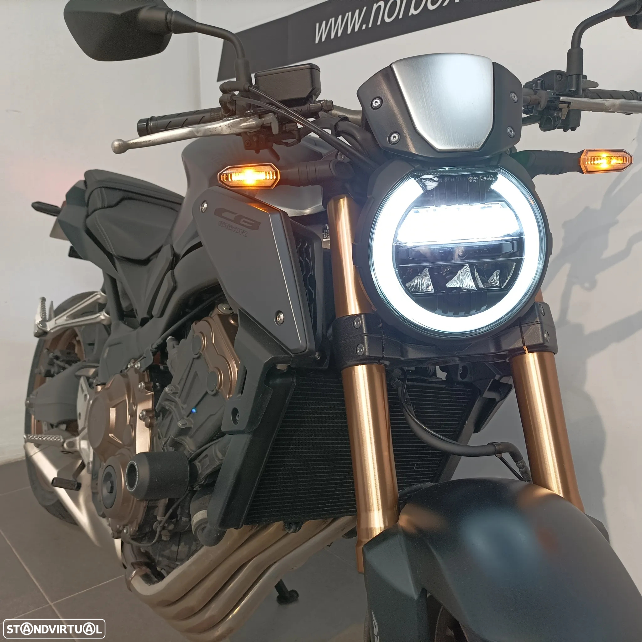Honda CB 650 R Neo Sports Café - 6