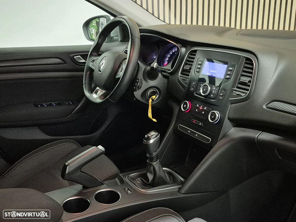 Renault Mégane 1.5 dCi Zen - 11
