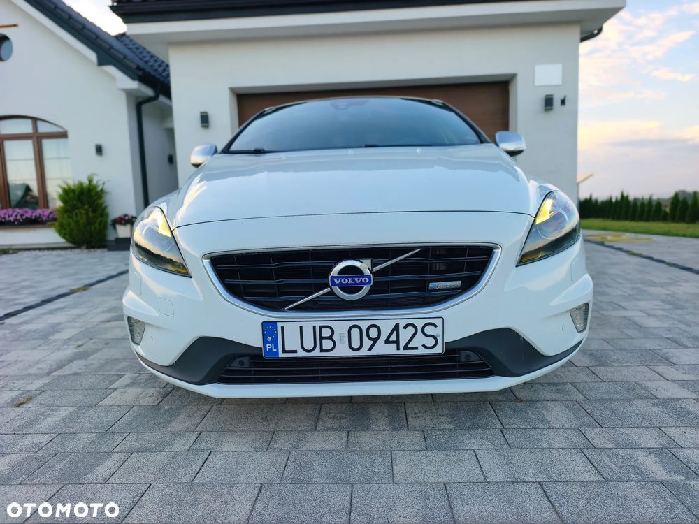 Volvo V40 T3 R-Design Momentum - 6
