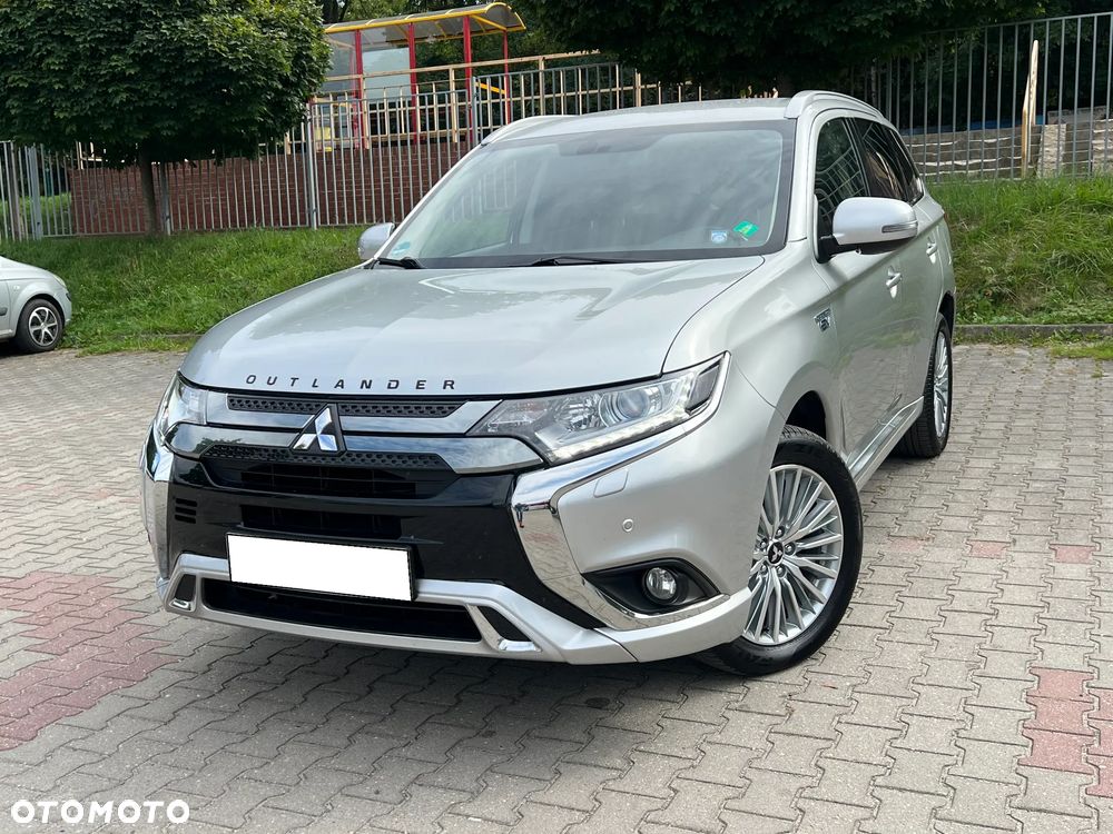 Mitsubishi Outlander 2.4 4WD Diamant+