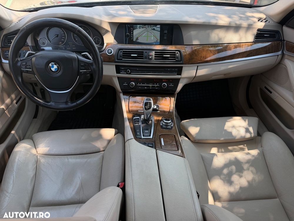 BMW Seria 5 520d Aut. - 11