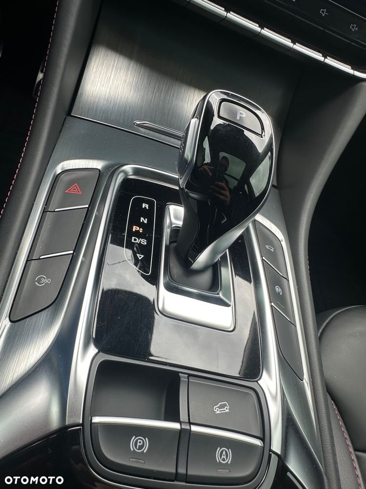 MG HS 1.5 T-GDI Exclusive DCT - 35