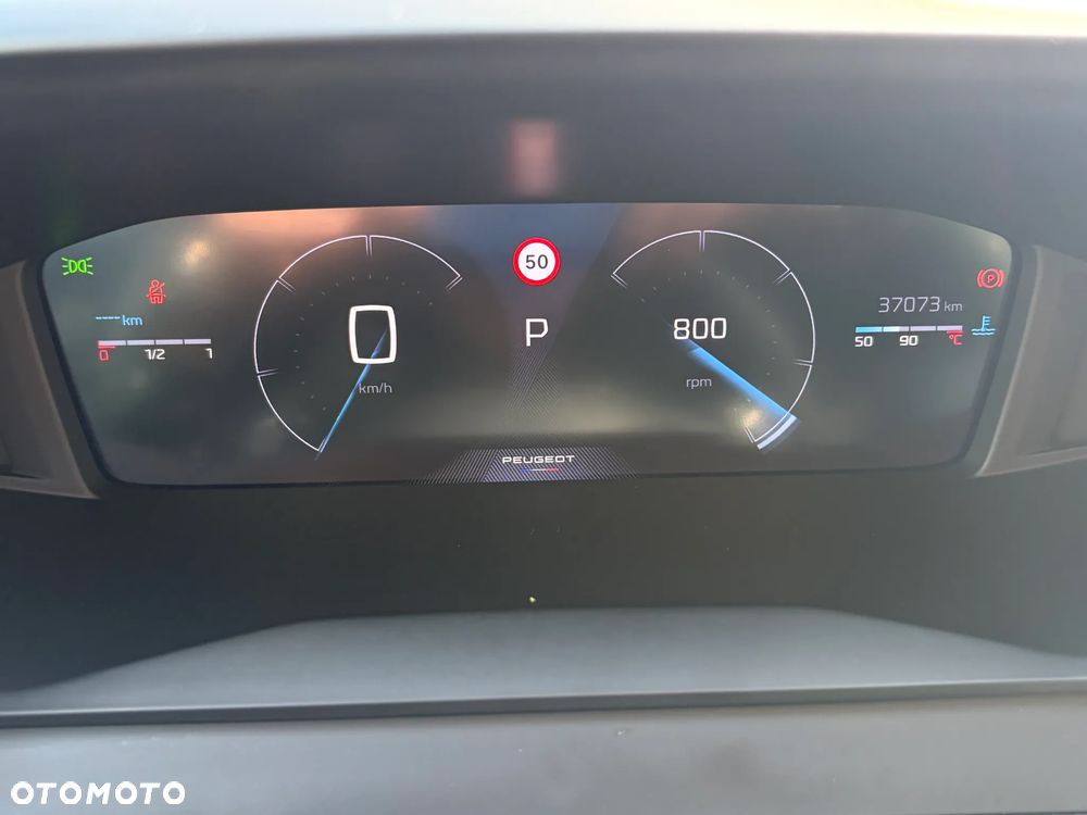 Peugeot 208 PureTech 100 EAT8 Allure - 13