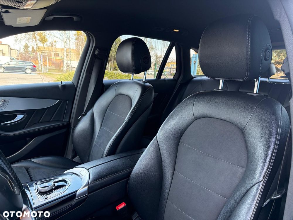 Mercedes-Benz GLC 220 d 4Matic 9G-TRONIC - 23