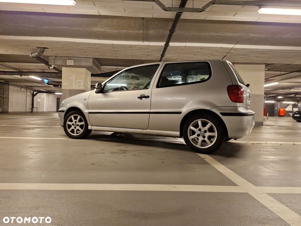Volkswagen Polo 1.4 Comfortline - 2