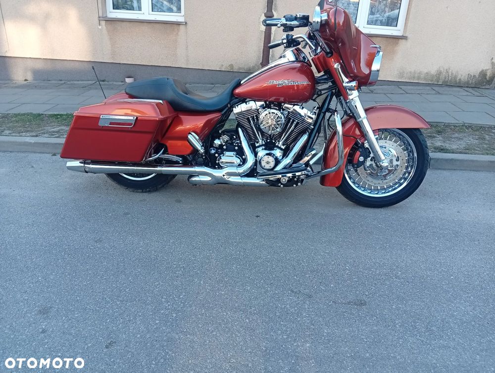 Harley-Davidson Touring Street Glide - 12