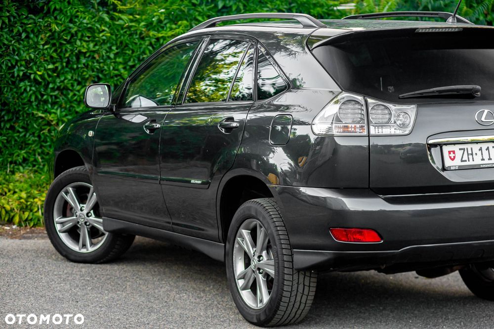 Lexus RX - 9