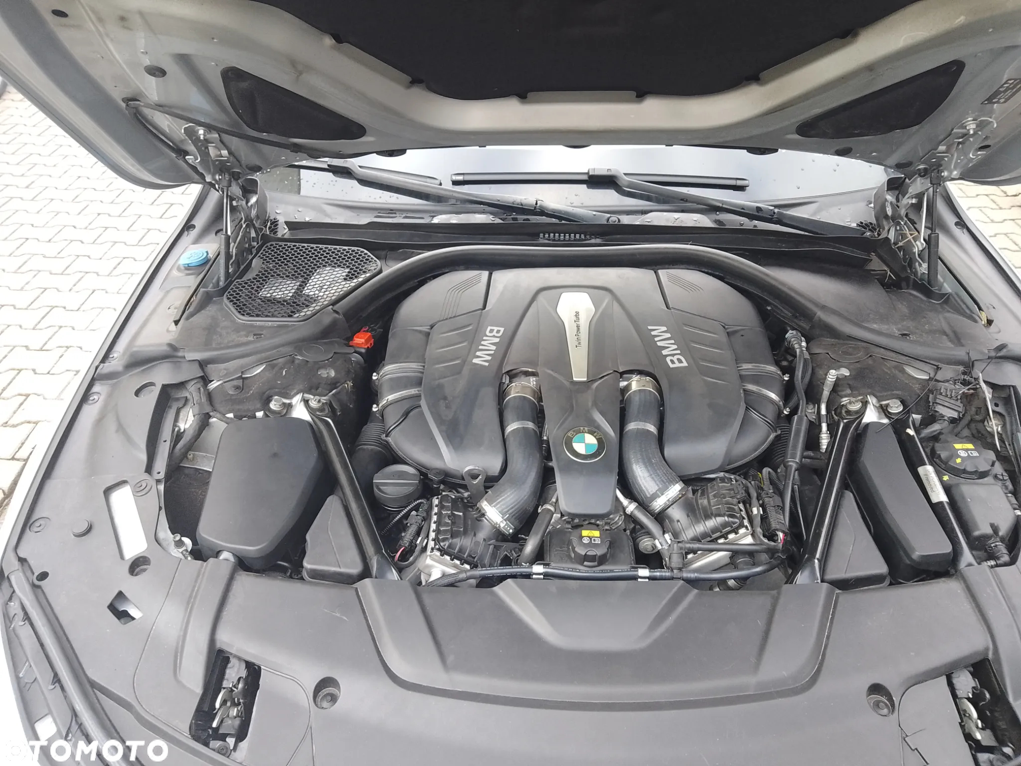 BMW Seria 7 750i xDrive - 7