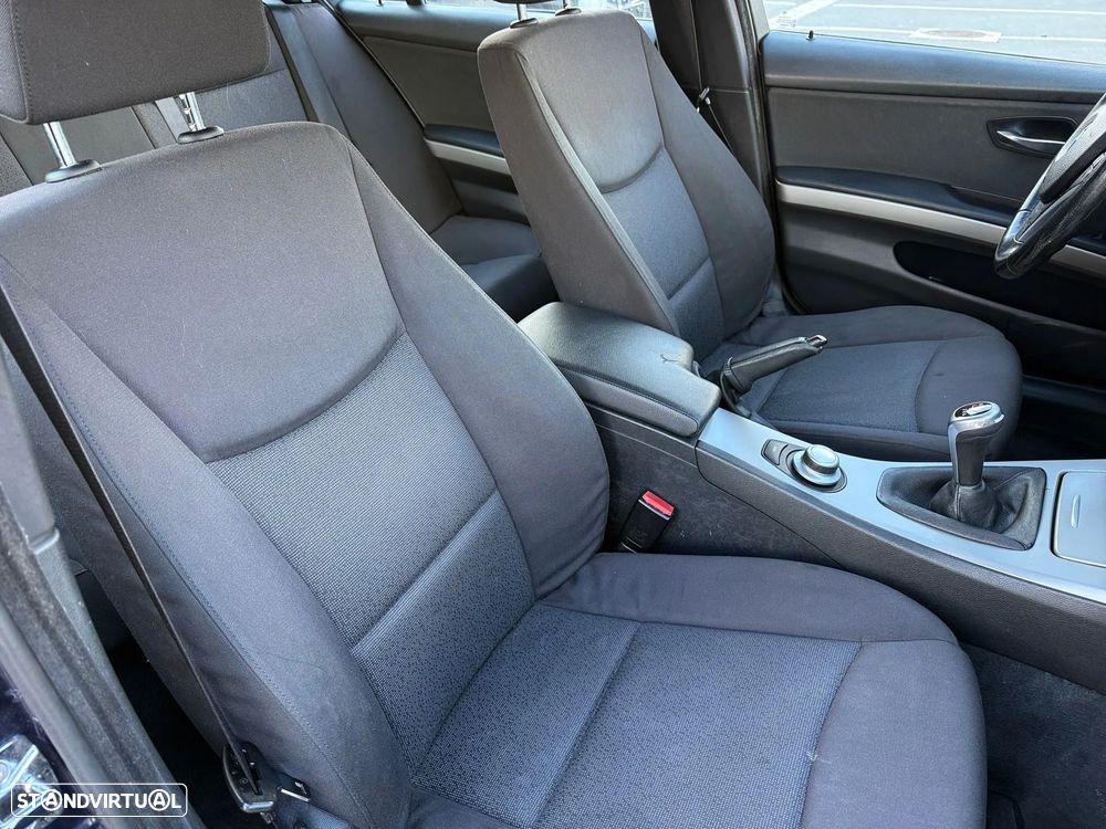 BMW 318 d Navigation - 17