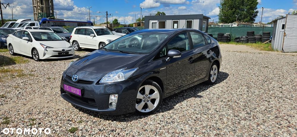 Toyota Prius (Hybrid)