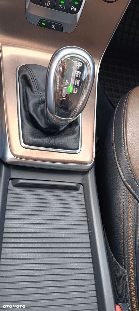 Volvo V40 Cross Country T5 Summum - 27