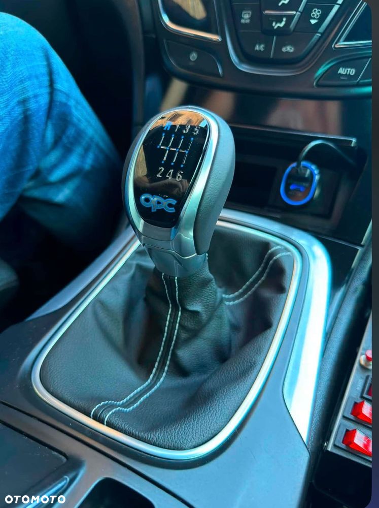 Opel Insignia - 15