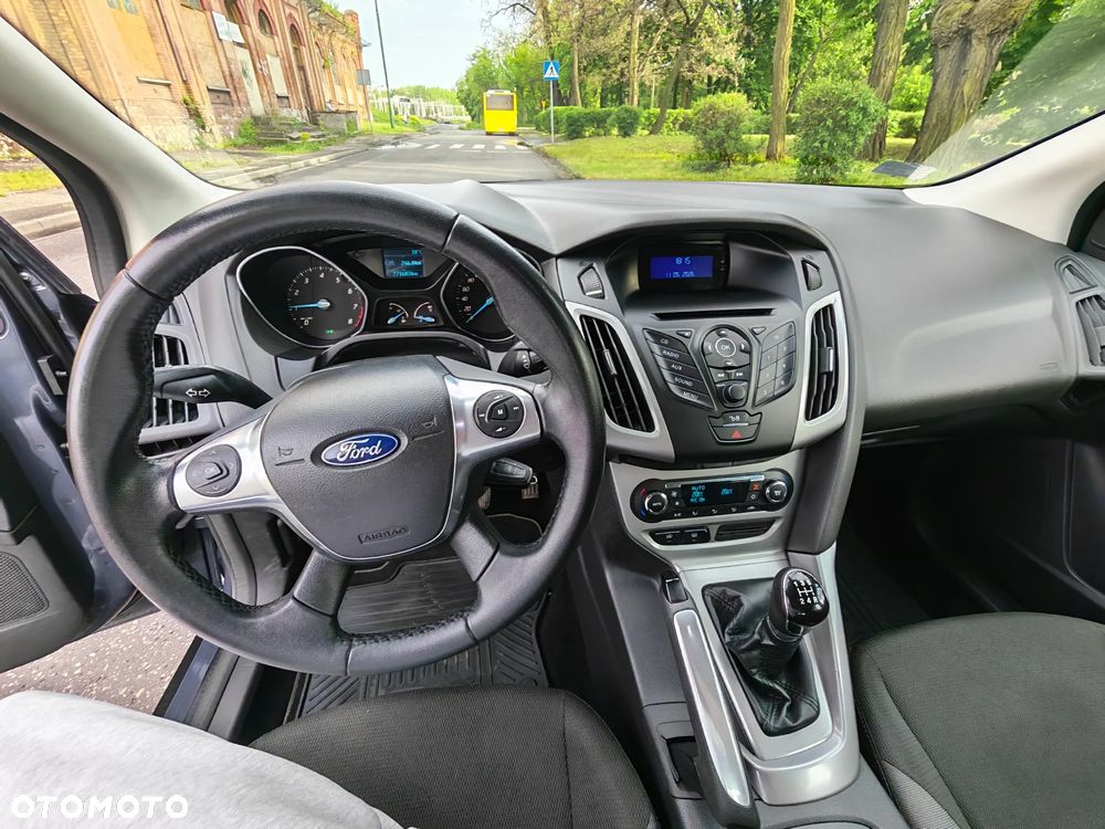 Ford Focus 1.6 Ambiente - 16