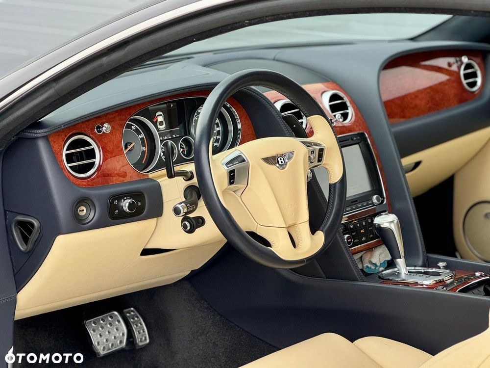 Bentley Continental GT - 10