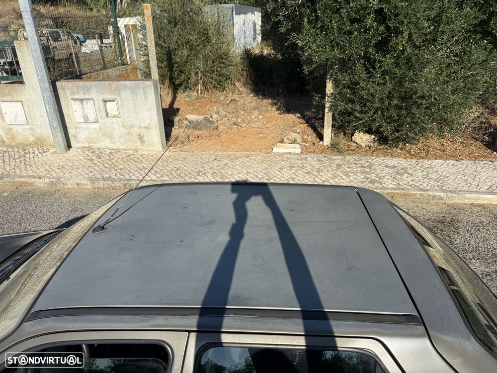 Ford Fiesta 1.25 Ghia — fotografia 17