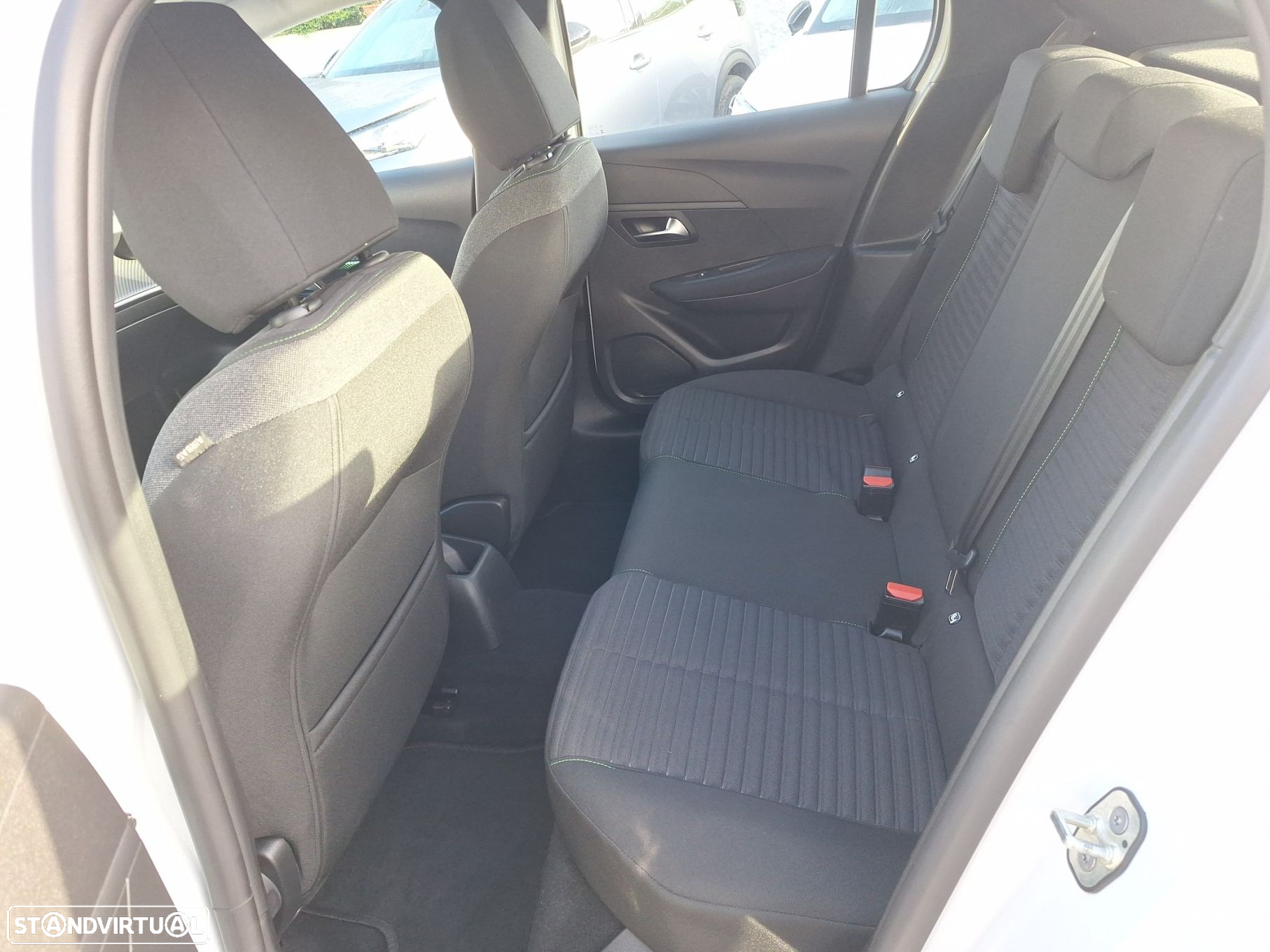 Peugeot 208 1.2 PureTech Active - 13