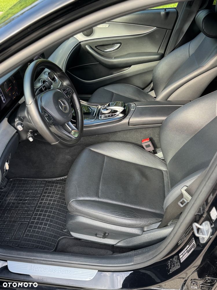 Mercedes-Benz Klasa E 200 d 9G-TRONIC - 17