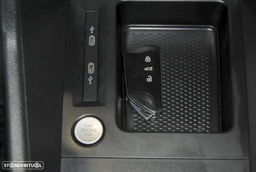 Ford Tourneo Connect 2.0 TDCi Titanium - 28